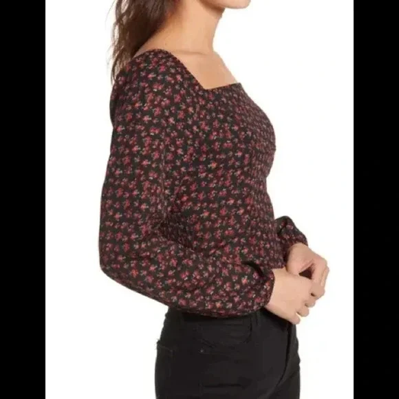 One Clothing Ditsy Long Sleeve Smocked Crop Top - Picture 3 of 11